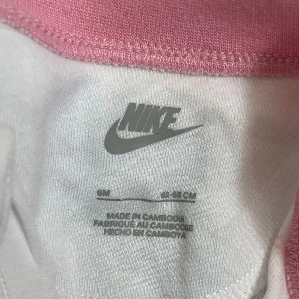 NWT Nike Colorful Logo Baby Romper Pajamas - Picture 7 of 11